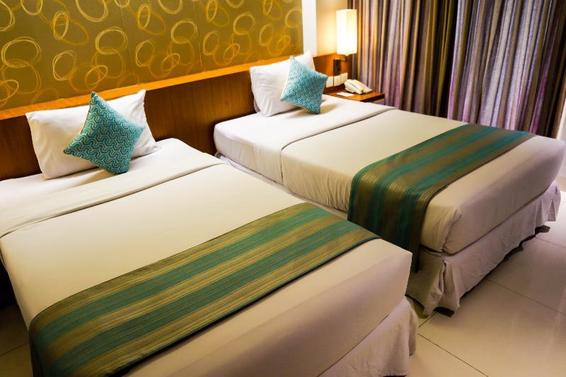 Holiday Inn Express Bali Sunset Road By Ihg Kuta  Exterior photo