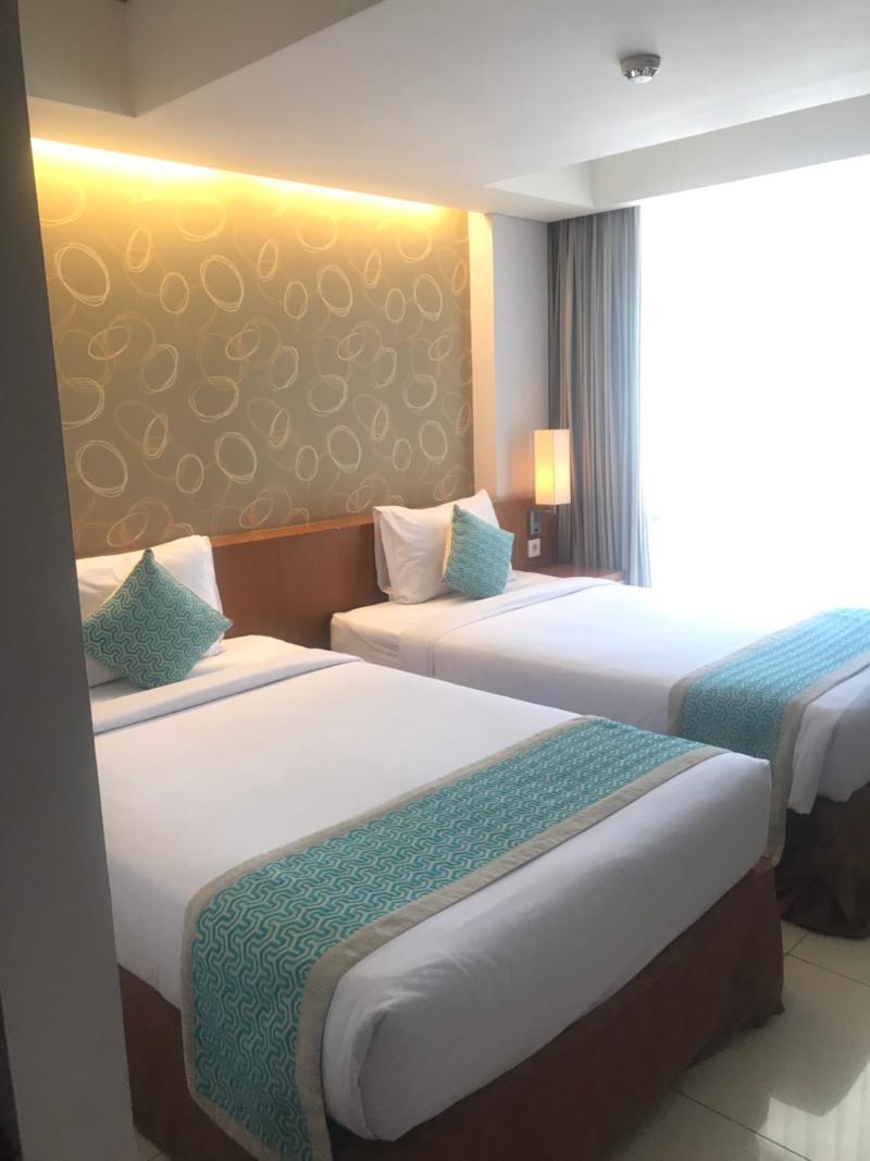 Holiday Inn Express Bali Sunset Road By Ihg Kuta  Exterior photo