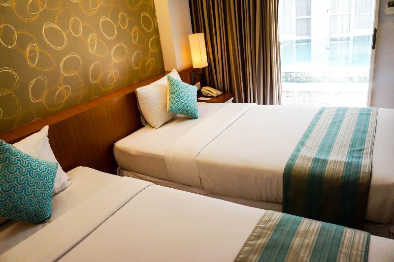Holiday Inn Express Bali Sunset Road By Ihg Kuta  Exterior photo